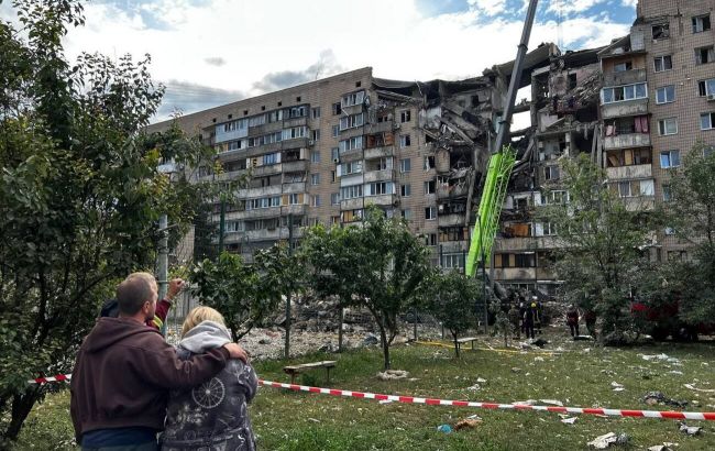Russian attack on Kyiv kills at least 14, injures over 60