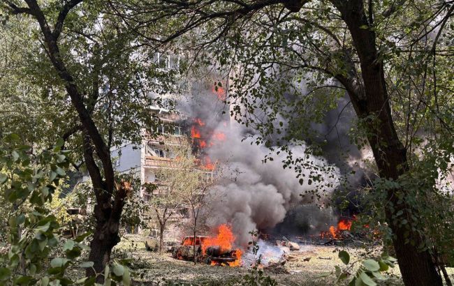 Russian guided bombs hit Ukraine's Zaporizhzhia, killing at least one person