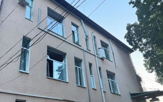 Russia strikes Kyiv children's hospital grounds, leaving huge crater