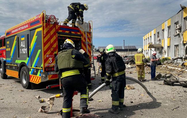 Russia strikes Ukraine's Dnipro, leaving killed and injured