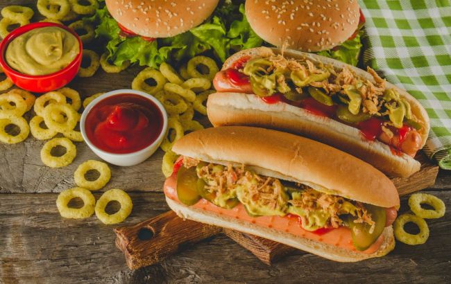 Burger vs hot dog: Which fast food healthier choice for your heart?