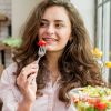 7 simple foods that can make people happy