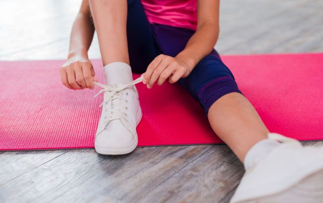 Never clean shoes with wet wipes: The reason is crucial