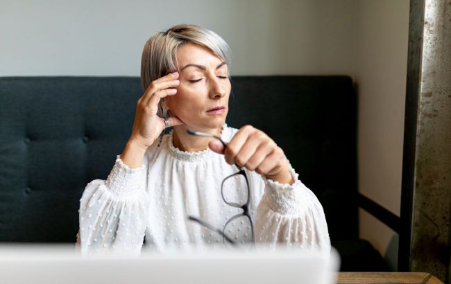 Ophthalmologists warn: This home decor is secretely ruining your eyesight