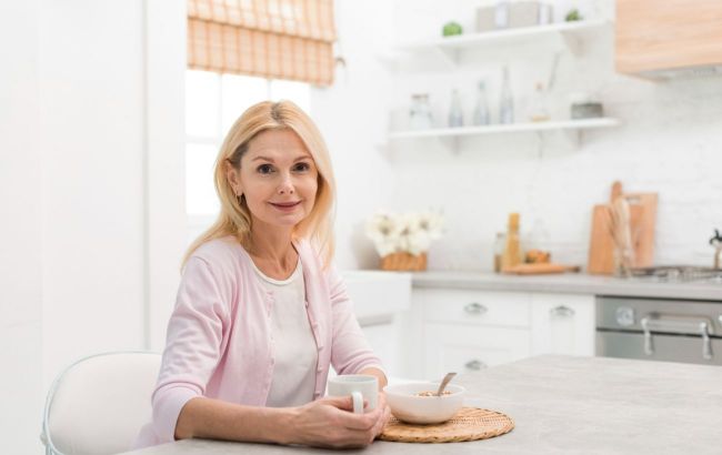 Best breakfast for women 50+: Dietitians' recommendation