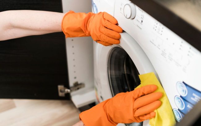 Clean this regularly in washing machine, clothes will smell fresh