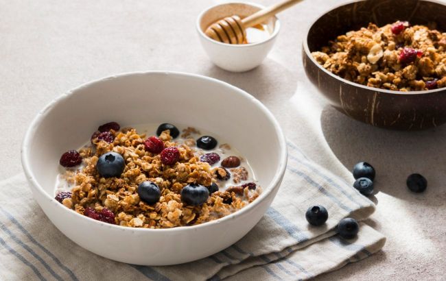 Muesli for breakfast: Weight-loss hero or hidden health risk?