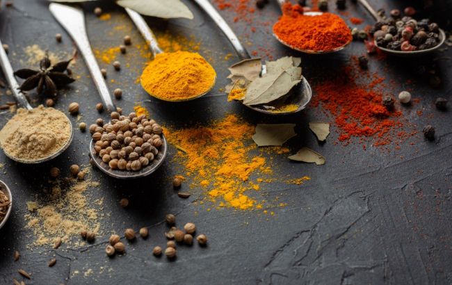 11 herbs and spices beneficial for your health