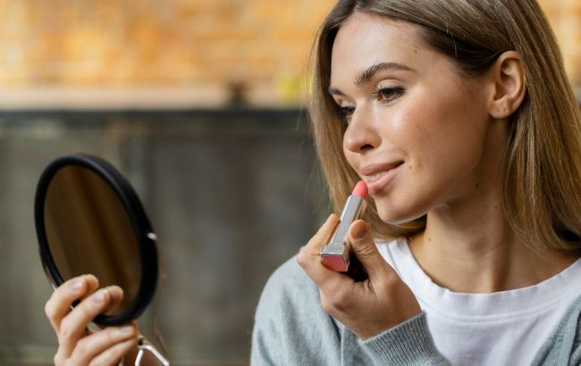 Don’t do this: 5 makeup mistakes that lead to serious eye problems