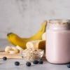 Oatmeal or smoothie: What's better breakfast for energy boost?