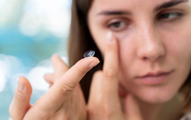 Sleeping with contact lenses - Safe or risk of bacterial growth, hypoxia