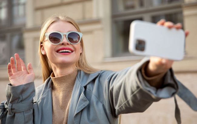 How to take perfect selfie: Simple tips to many likes