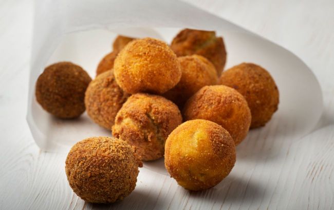 Fluffy cottage cheese donuts ready in minutes — Your new favorite tea snack