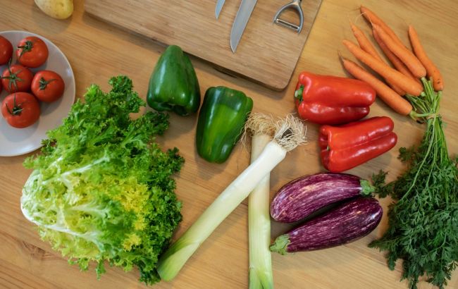 These 5 common vegetables may cause bloating if you eat them raw