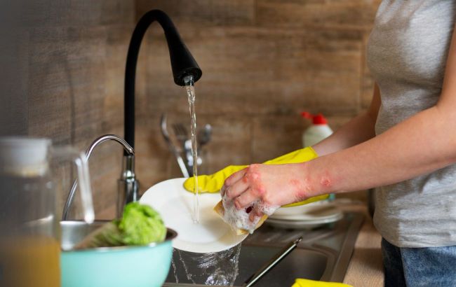 Hidden germs: 7 dishwashing mistakes you&rsquo;re probably making