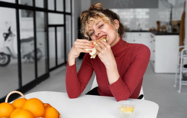 Experts name daily tricks to prevent overeating