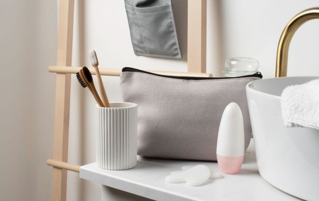 This common bathroom item is the germiest spot &mdash; Are you cleaning it?