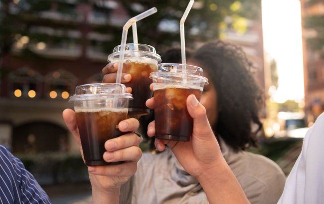 Coffee with Coke: Surprising effect without caffeine shock