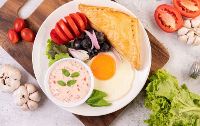 Eating the same breakfast every day: Tips to make it healthy