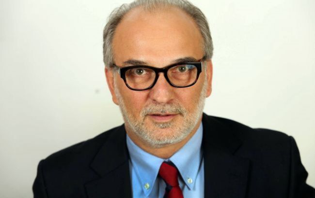 Polish ex-lawmaker returns his state award over Nawrocki-Zelenskyy dispute