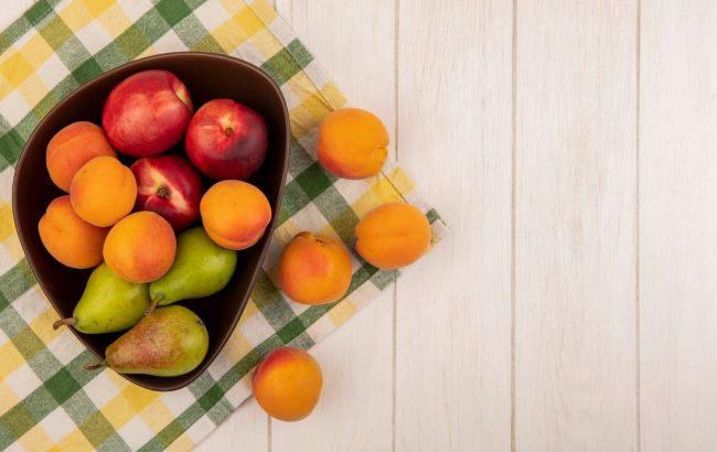 Storing fruits in or out of refrigerator: Tips and advice
