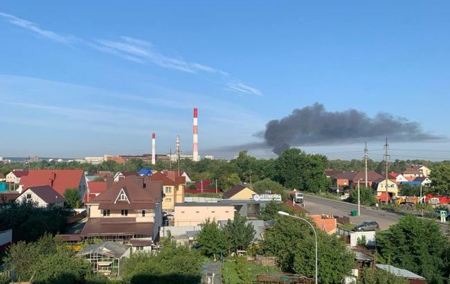 Over ten explosions and fire: Ukrainian drones hit military radio plant in Russia's Penza