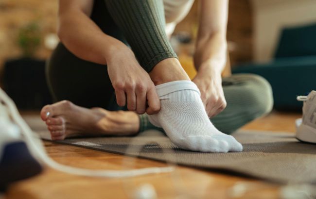Doctors warn against wearing sneakers without socks: Reason may surprise you