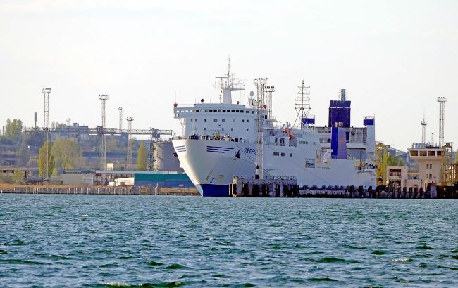 Russia strikes foreign tugboat near Ukraine's Odesa, killing Azerbaijani citizens