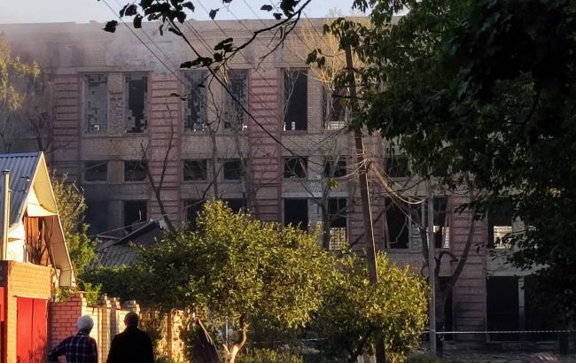 Russians shell Kherson and two villages in the evening and morning: At least 5 people injured