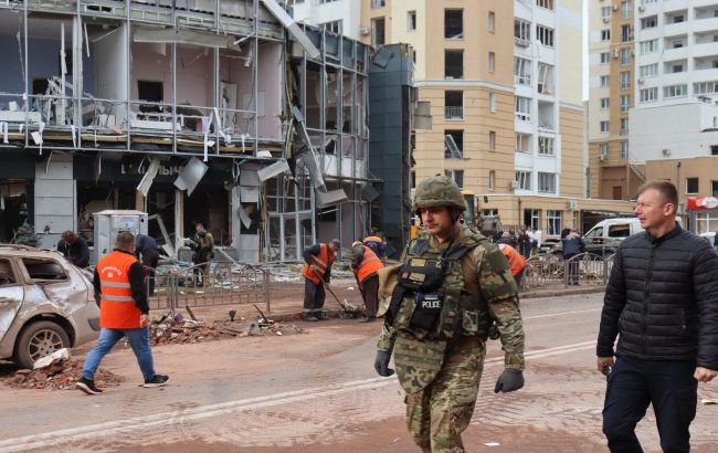 Attack on Kharkiv city center: Police shows first moments after Russian strike