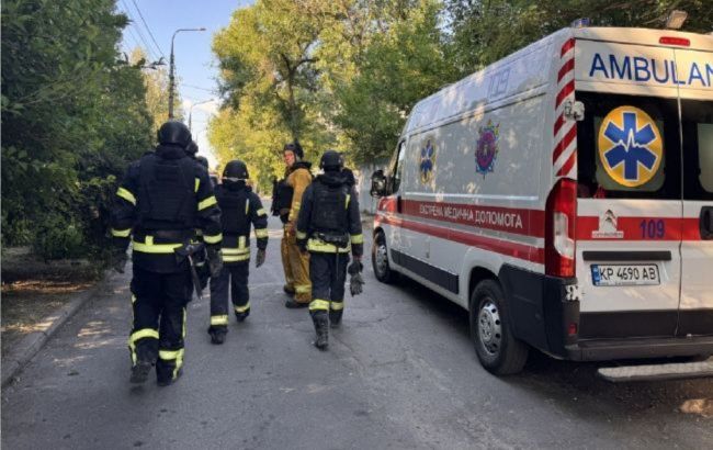 Russia bombs residential areas in Zaporizhzhia of Ukraine, killing and injuring civilians