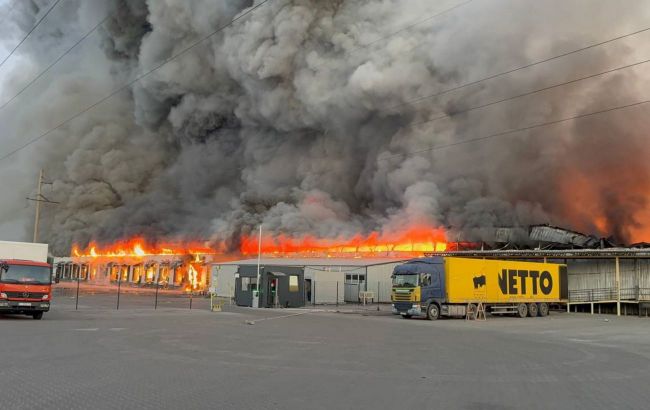Thousands of books burn after Russian strike on warehouse near Kyiv