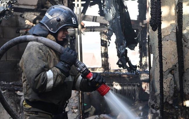 Residents in Belgorod region lament shelling, house fire erupts