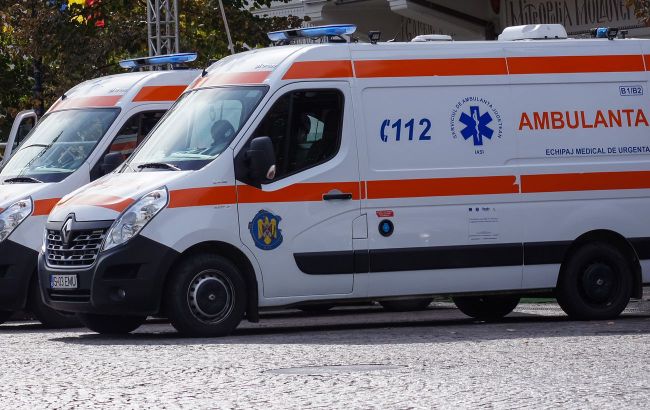 Bus carrying 60 Ukrainians crashes in Romania: One dead, several injured