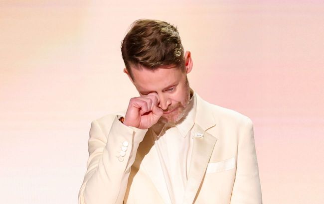 'She was my mom': Macaulay Culkin honours Catherine O&rsquo;Hara at 2026 Emmys