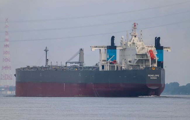 Ukraine strikes 8 Russian shadow fleet tankers in a night
