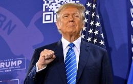 Trump threatens Iran with bigger attacks if no peace deal