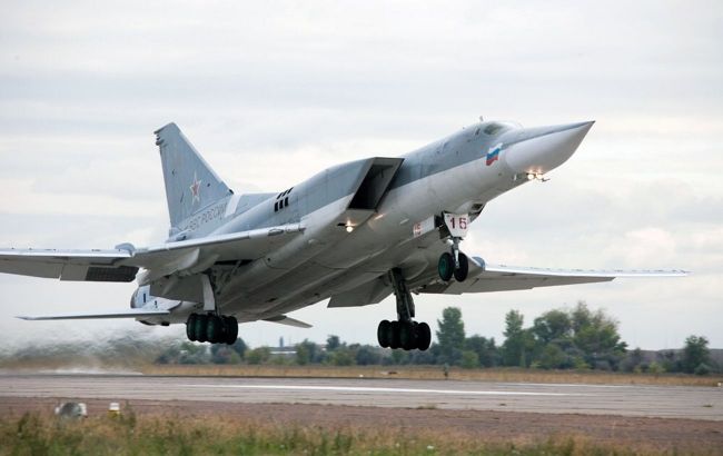 Russian strategic Tu-22M3 bomber crashes in Russia