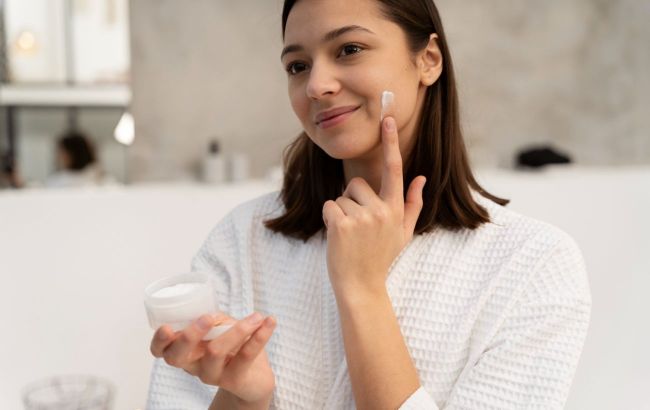 Is it safe to mix skincare products from different brands?