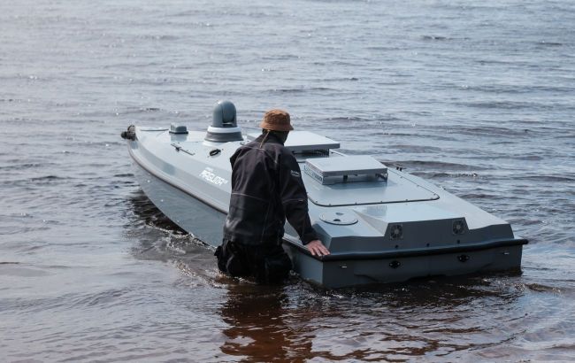 Ukrainian intelligence stages 'naval parade' off occupied Crimea