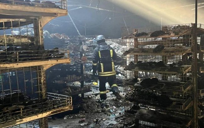 Russia strikes Fora supermarket in Kyiv region, causing major damage