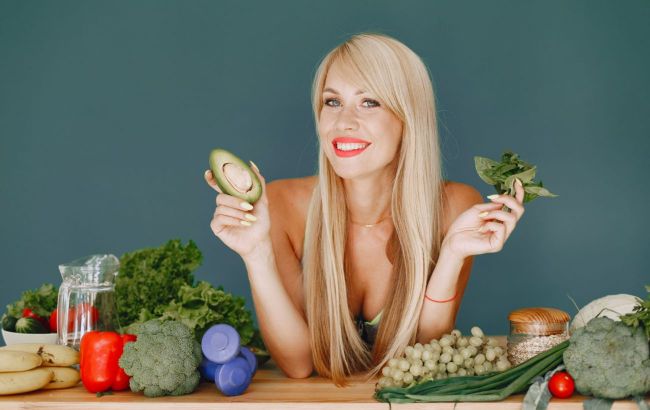 Nutritionist reveals top foods for youthful skin
