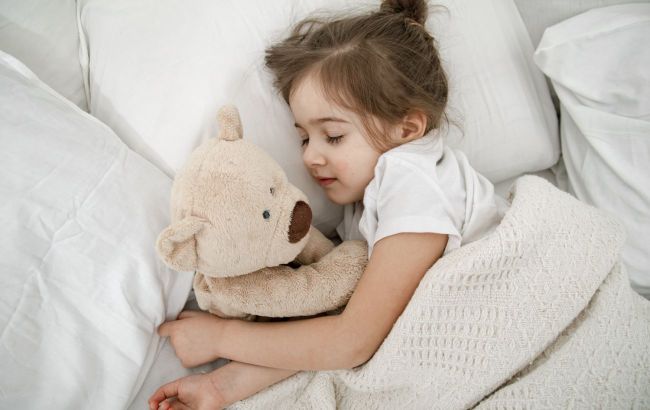 6 ways to help your child fall asleep easily