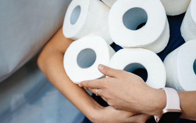 8 clever paper towel hacks that have homeowners raving
