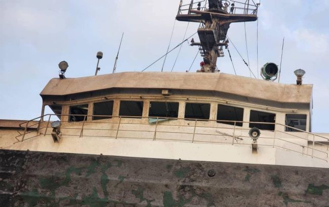 Russian occupiers strike at Pivdennyi port, civilian vessel damaged