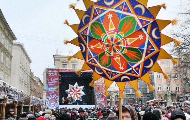 Lviv Christmas delights: Pampukh, mulled wine, and holiday magic