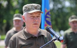 Zelenskyy appoints new Air Force commander to step up air defense