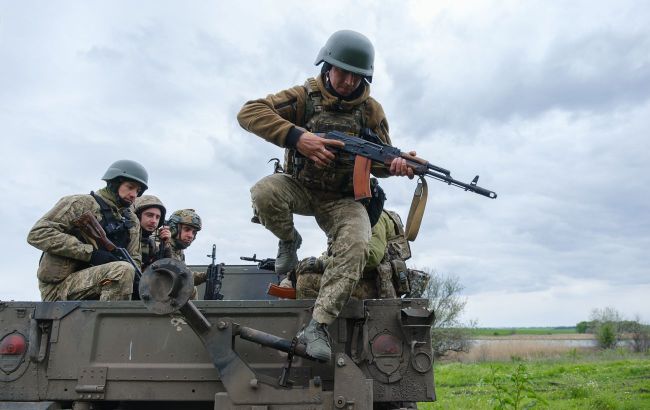 Ukrainian military repels attack near Krynky, while Russia increases shelling along northern border - General Staff