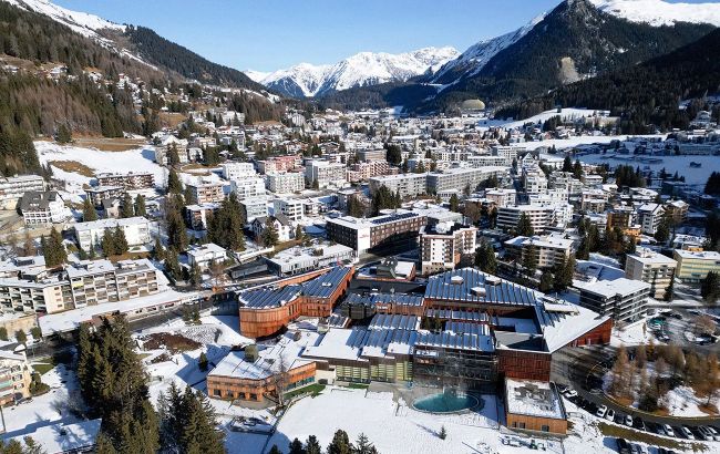 Ukraine security sidelined as EU focuses on Greenland in Trump talks at Davos