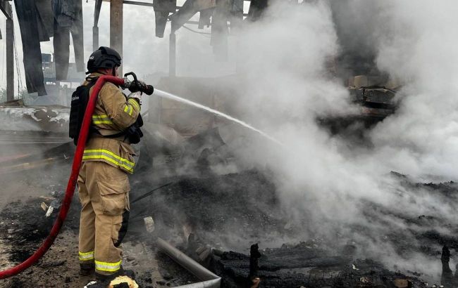 Chernihiv and the region suffer major fires and home damage following Russian attacks